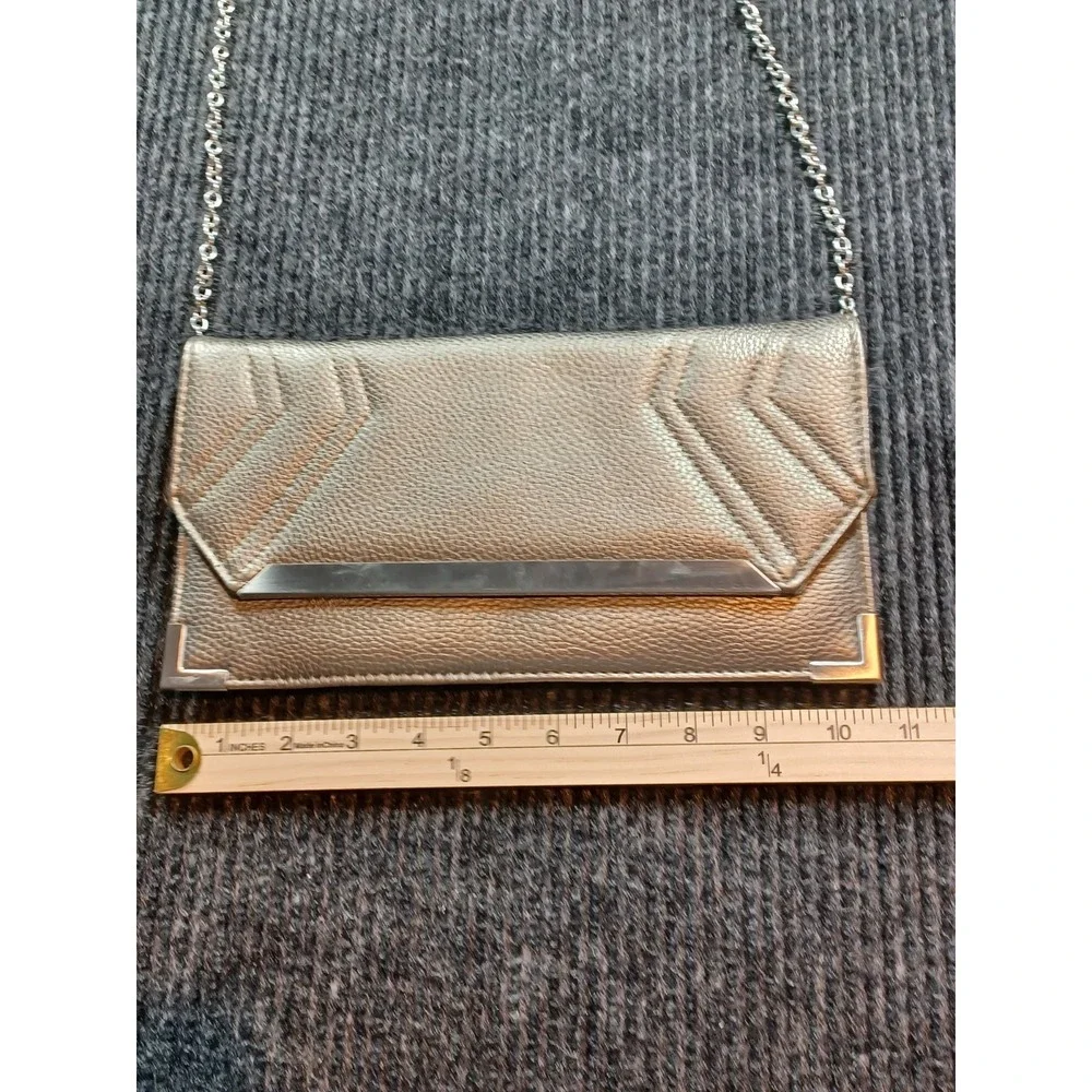 Silpada Elegant Metallic Chain Clutch Crossbody, removable chain, purple‎ lining